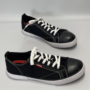 LEVIS Strauss Women’s Size 8.5 Black Lace Up Sneaker